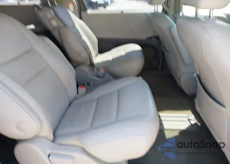 2017 Toyota Sienna Xle Premium 8 Passenger from USA, damaged, VIN 5TDYZ3DC9HS889730